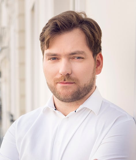bartosz-bzoma.jpg